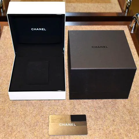 Chanel J12 H7990 33mm Ceramic White 1