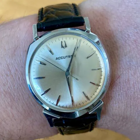 Bulova Accutron 33mm White gold Champagne