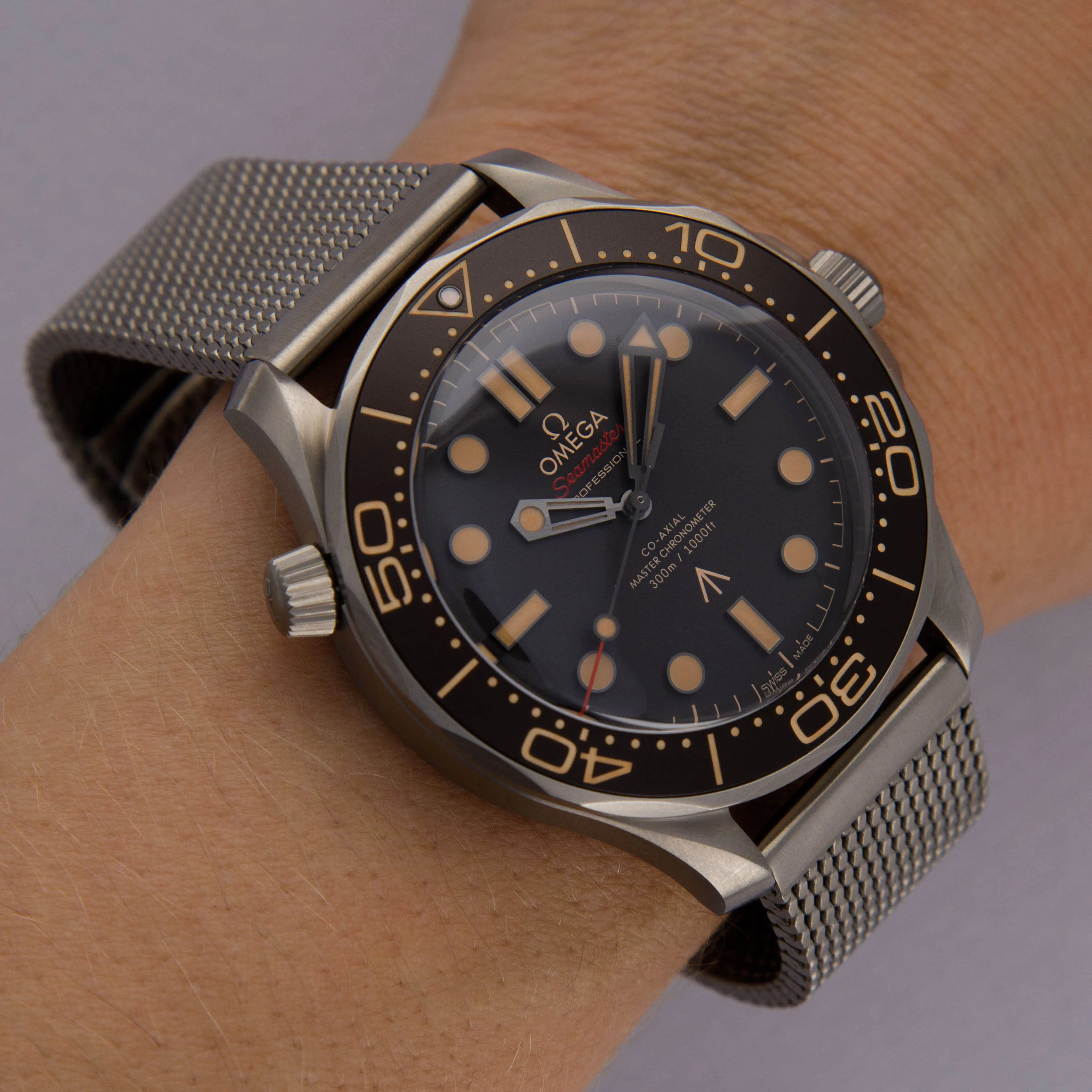 Omega Seamaster Diver 300M 210.90.42.20.01.001 42mm Titanium Brown 18