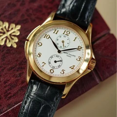 Patek Philippe Calatrava 5134J-001 37mm Yellow gold White 5