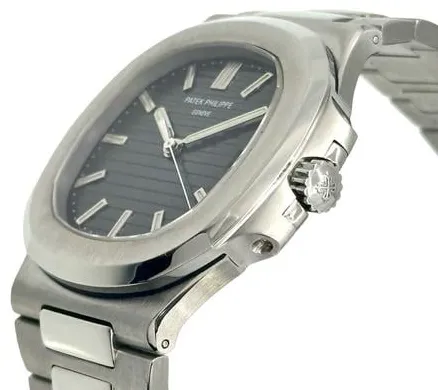 Patek Philippe Nautilus 5711/1A-001 40mm Stainless steel Blue 2