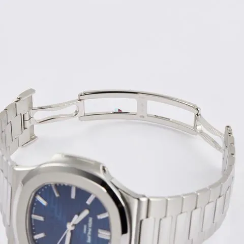 Patek Philippe Nautilus 5711/1P-001 40mm Platinum Blue 7