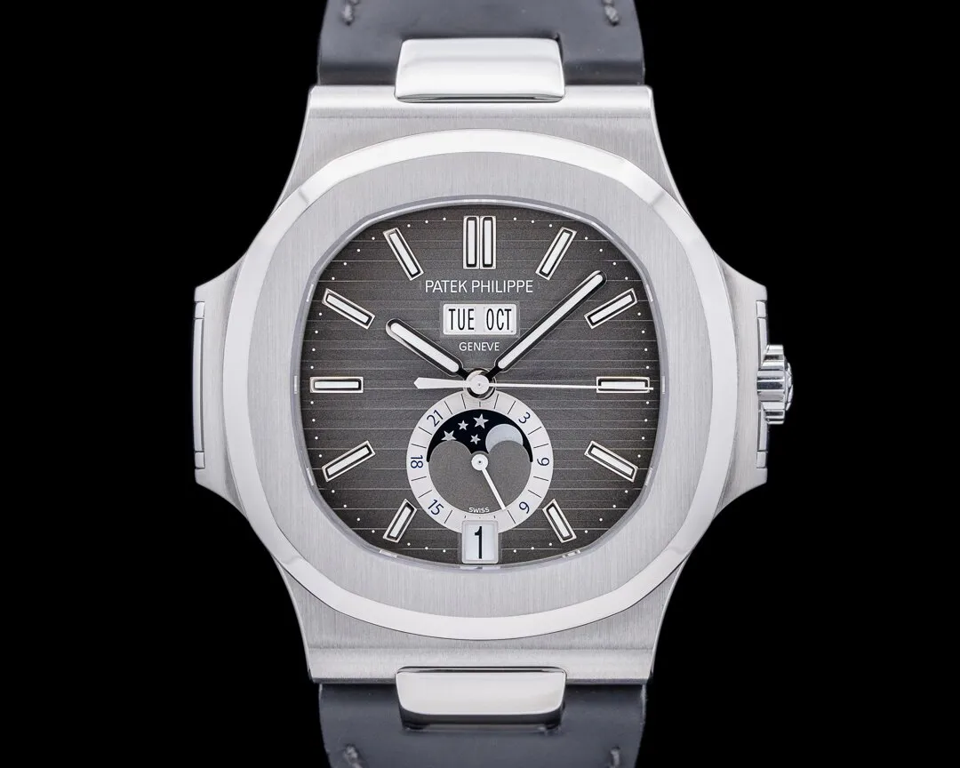 Patek Philippe Nautilus 5726A-001 38mm Stainless steel Gray