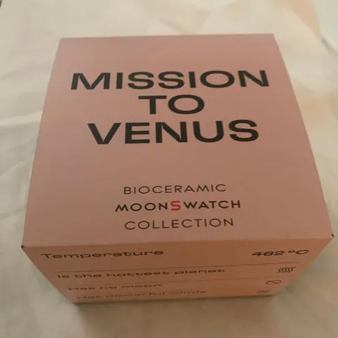 Swatch Moonswatch SO33P100 42mm Ceramic Pink