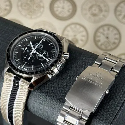 Omega Speedmaster Moonwatch 311.30.42.30.01.005 42mm Stainless steel Black 10