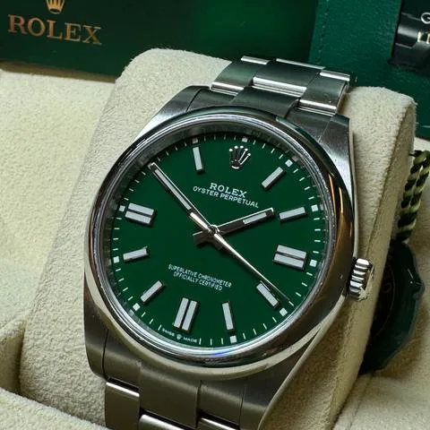 Rolex Oyster Perpetual 41 124300 41mm Stainless steel Green 2