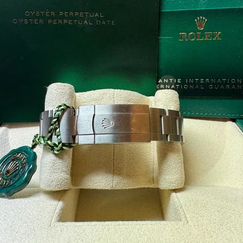 Rolex Oyster Perpetual 41 124300 41mm Stainless steel Green 6