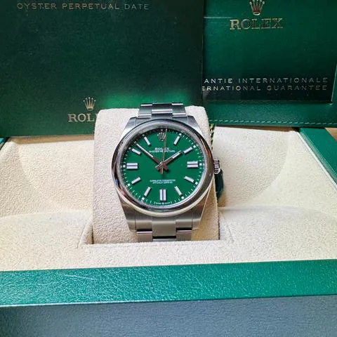 Rolex Oyster Perpetual 41 124300 41mm Stainless steel Green 9