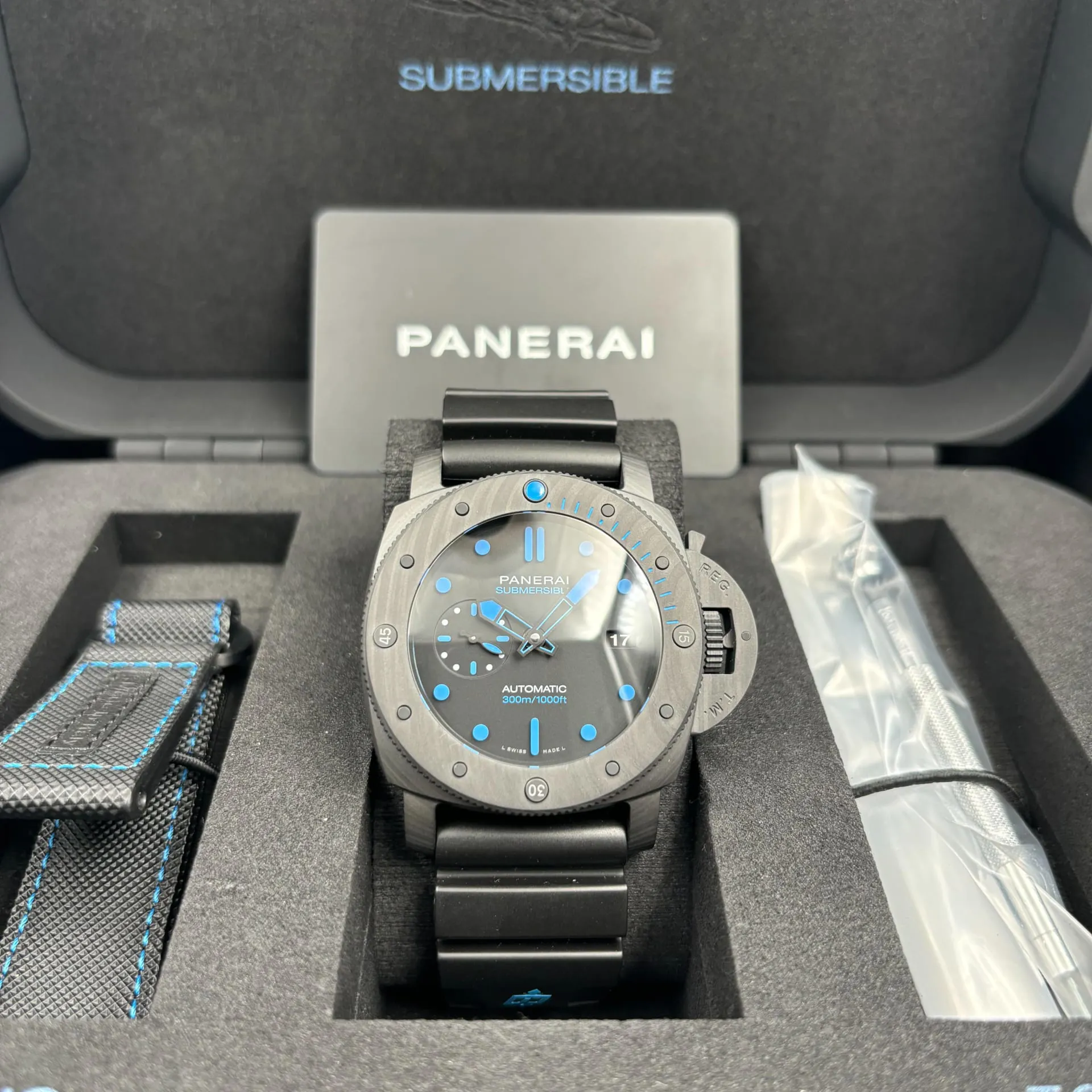 Panerai Luminor GMT Automatic PAM 01616 47mm Titanium and Carbotech Black 7