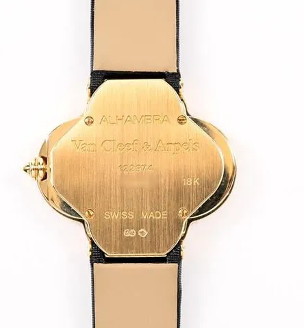 Van Cleef & Arpels Alhambra 122974 25mm Yellow gold Yellow 5