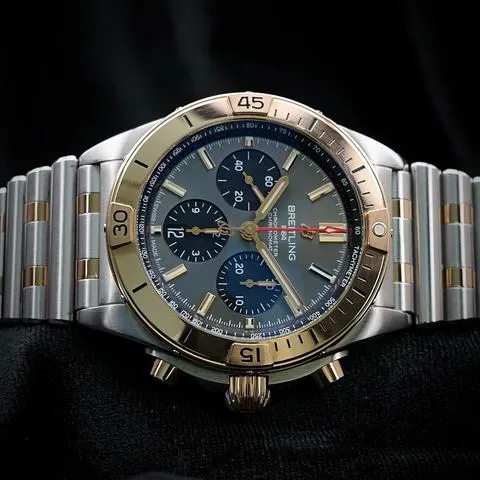 Breitling Chronomat UB0134101B1U1 42mm Yellow gold and Stainless steel Gray 1