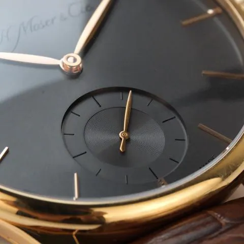 H. Moser & Cie. Venturer 2327-0402 39mm Rose gold Gray 3