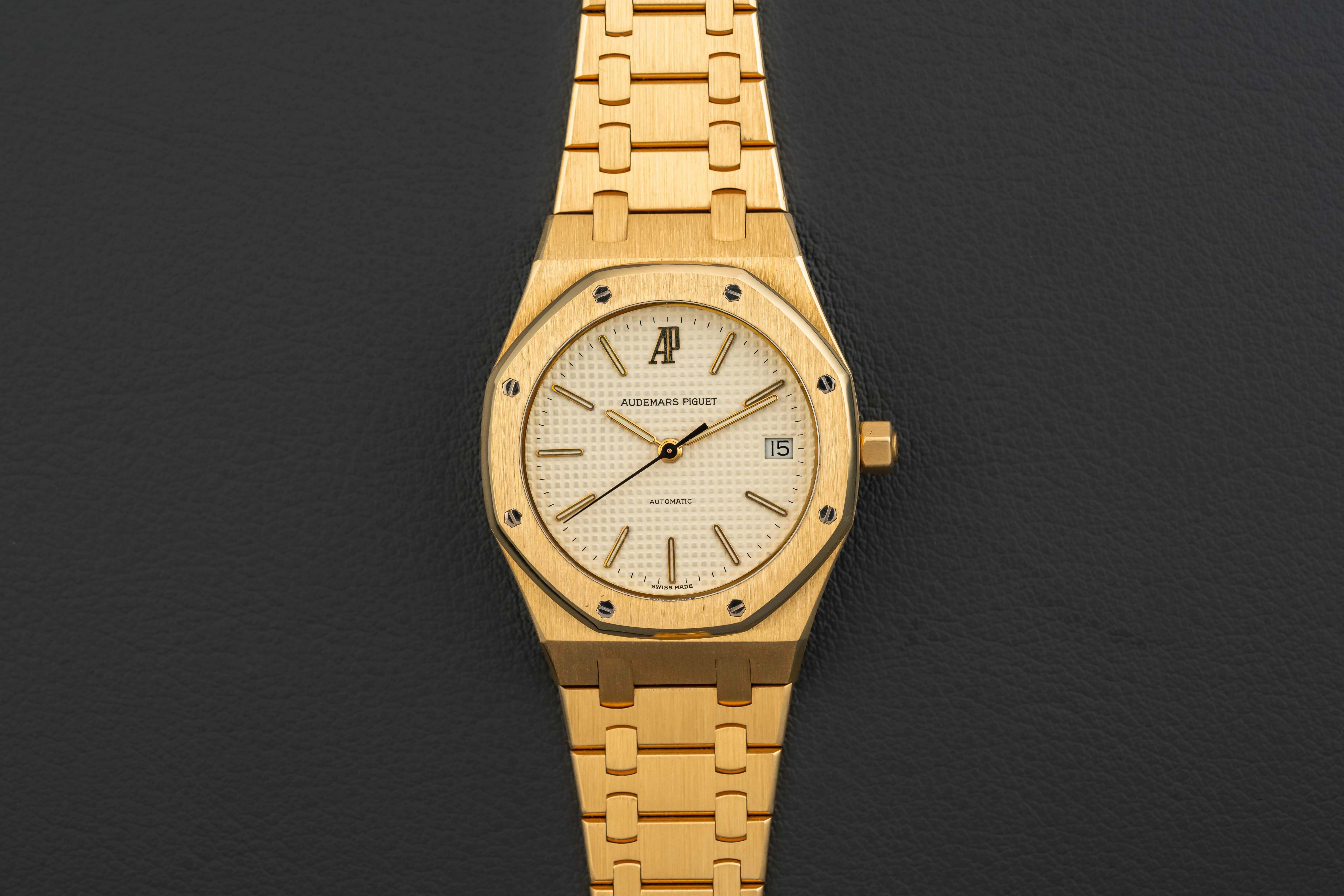 Audemars Piguet Royal Oak 14700BA 37mm Yellow gold White