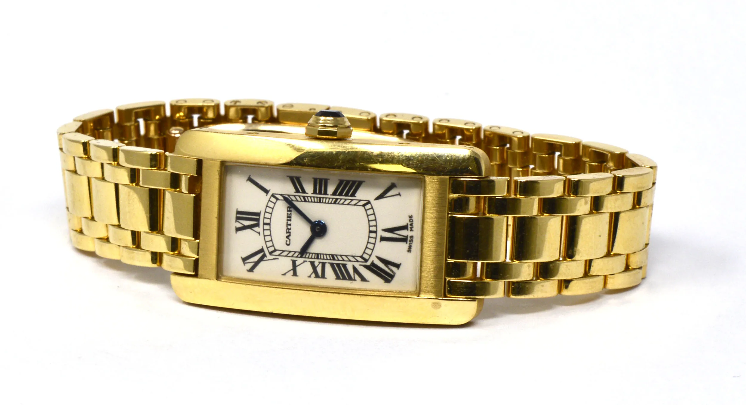 Cartier Tank Américaine W26015K2 35mm 18k yellow gold Ivory 1