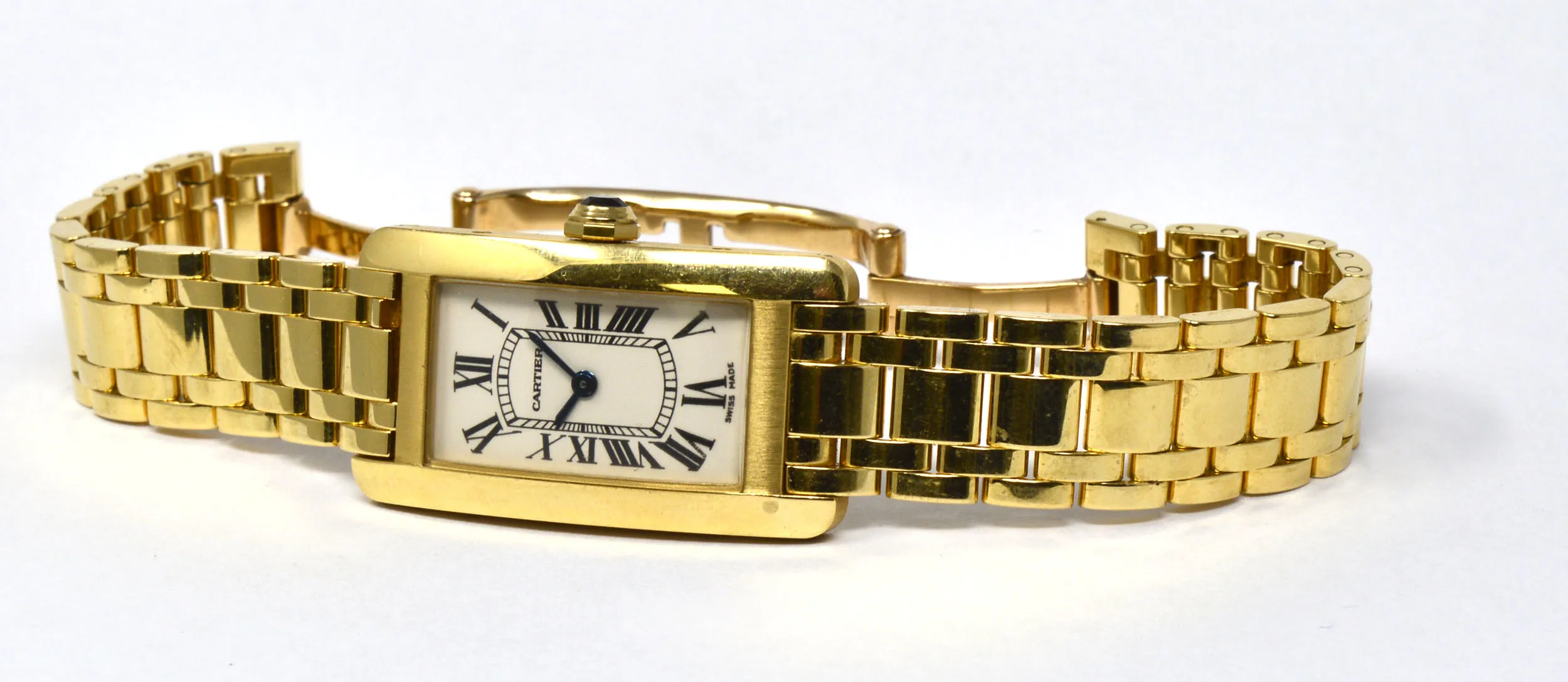 Cartier Tank Américaine W26015K2 35mm 18k yellow gold Ivory 3