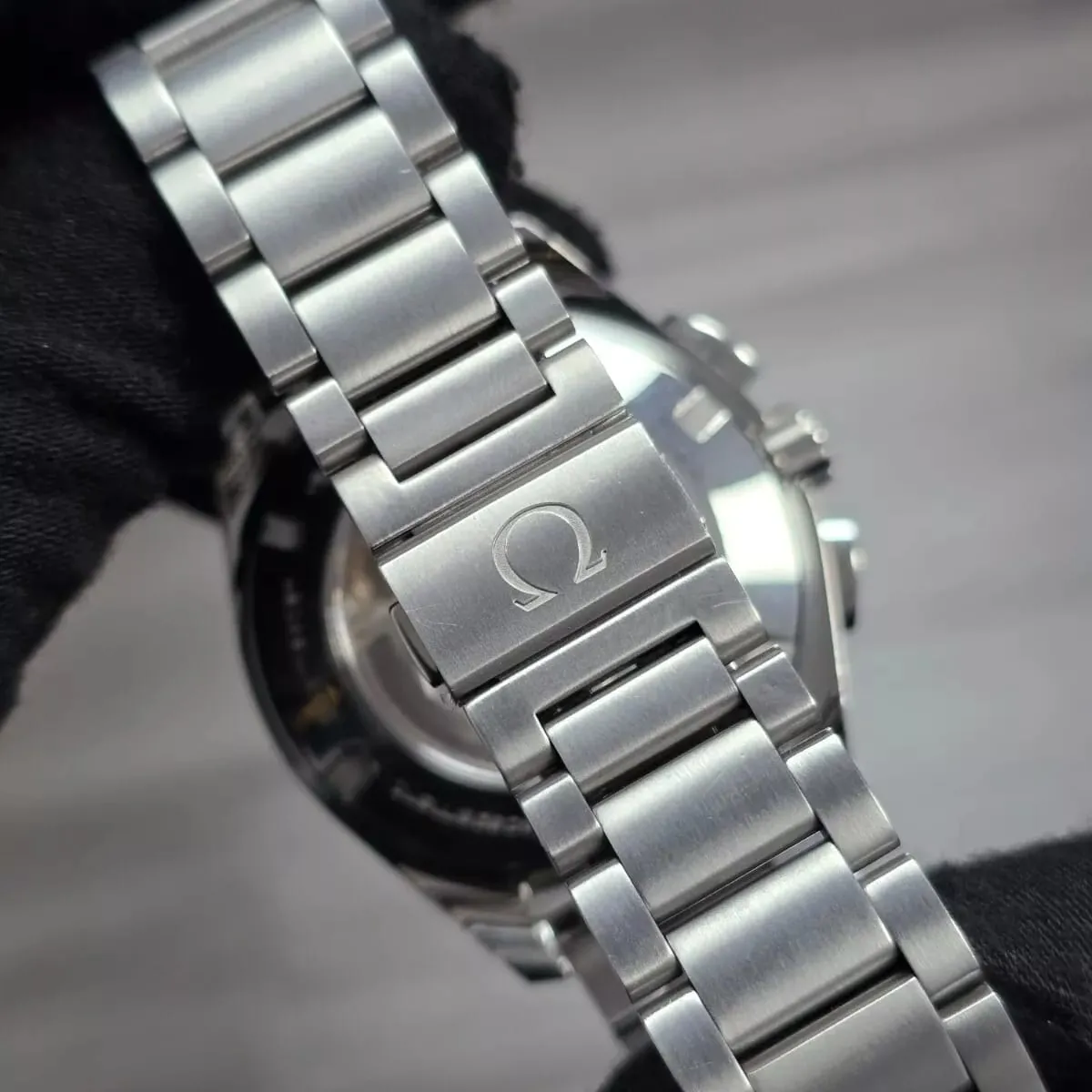 Omega Aqua Terra 231.10.44.50.04.001 44mm Stainless steel White 6