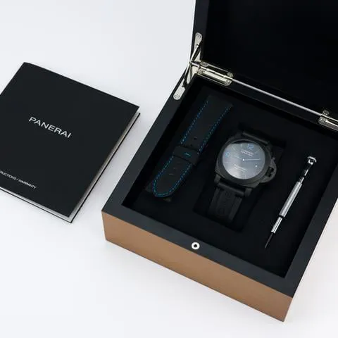 Panerai Luminor GMT Automatic PAM 01661 44mm Carbon fiber Black 1