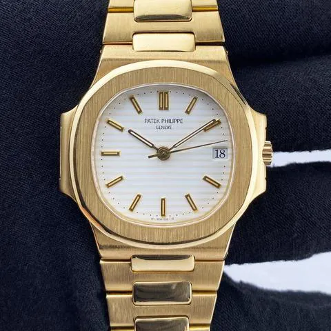 Patek Philippe Nautilus 3800/1J 38mm Yellow gold White 1