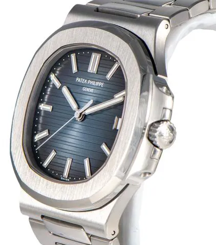 Patek Philippe Nautilus 5711/1A-010 40mm Stainless steel Blue 1