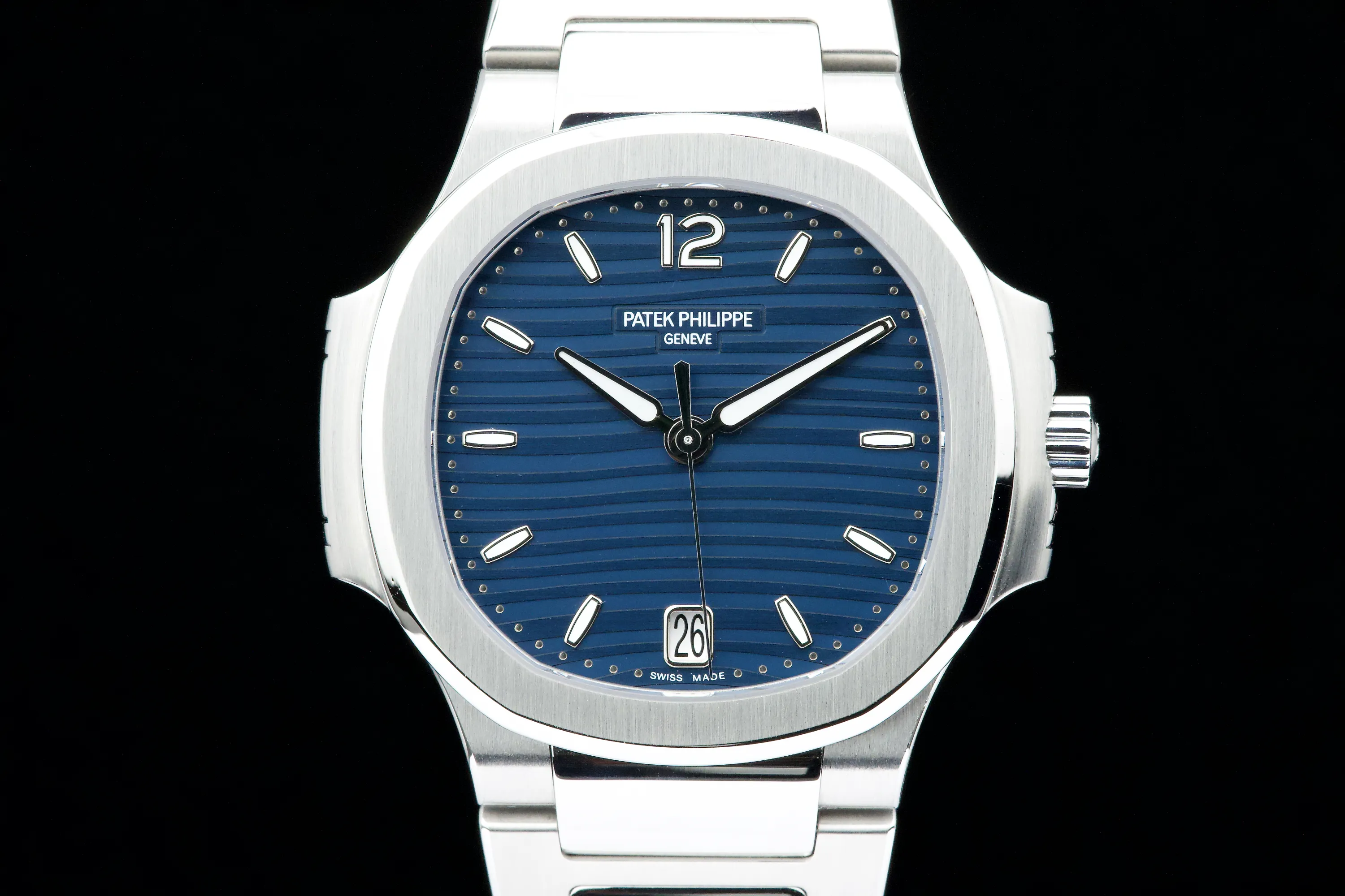 Patek Philippe Nautilus 7118/1A-001 35mm Stainless steel Blue