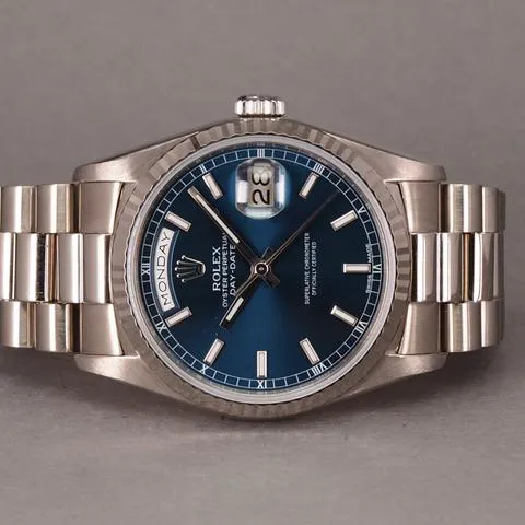 Rolex Day-Date 36 18239 36mm White gold Blue