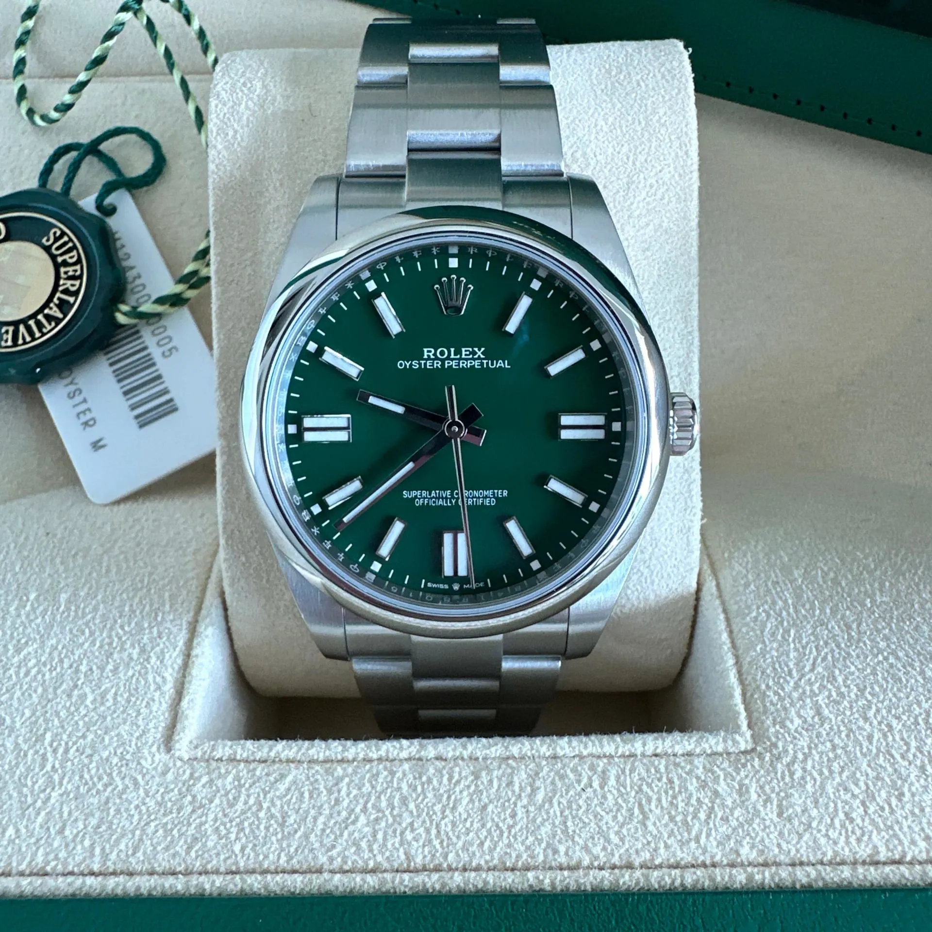 Rolex Oyster Perpetual 124300-0005 41mm Oystersteel Green