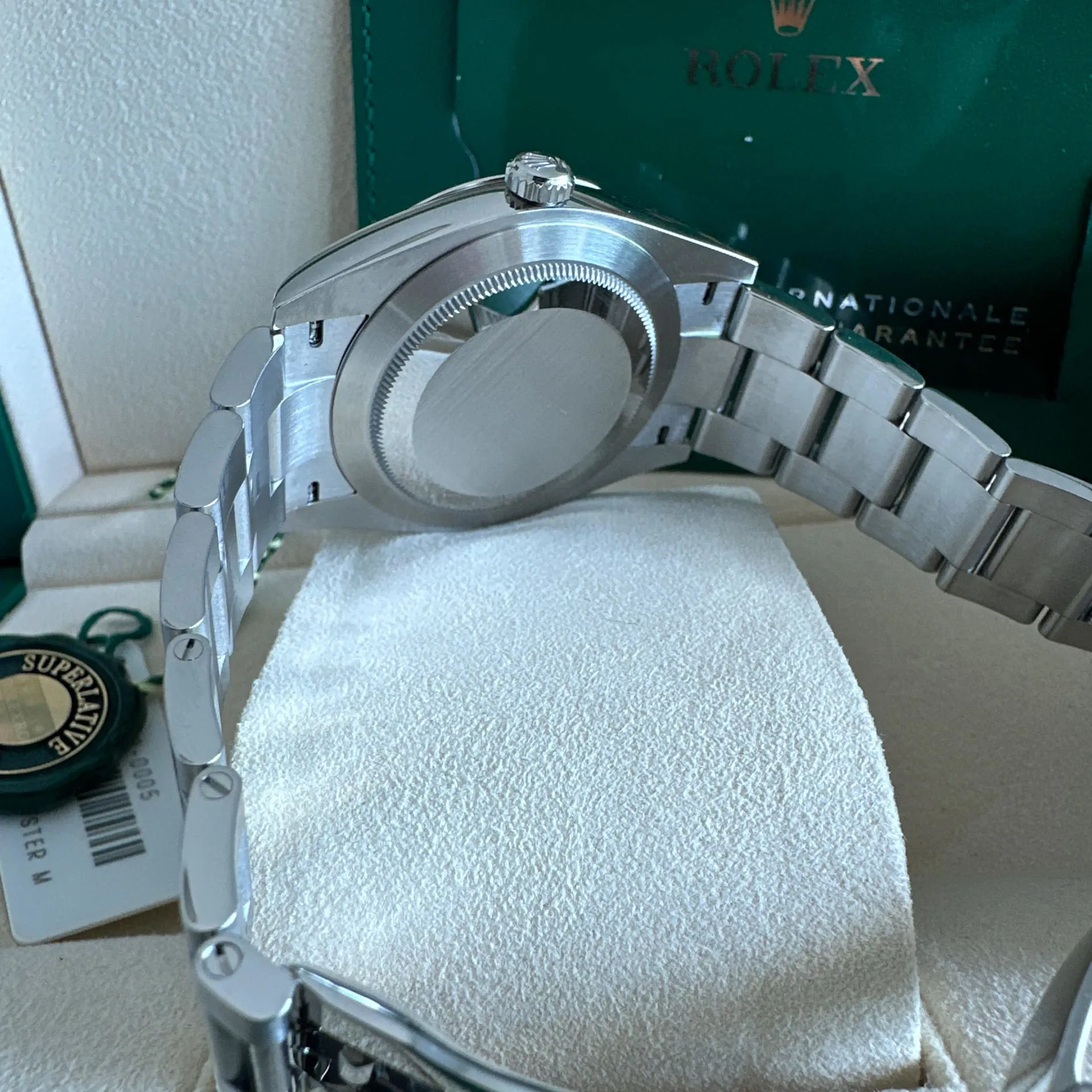 Rolex Oyster Perpetual 124300-0005 41mm Oystersteel Green 3