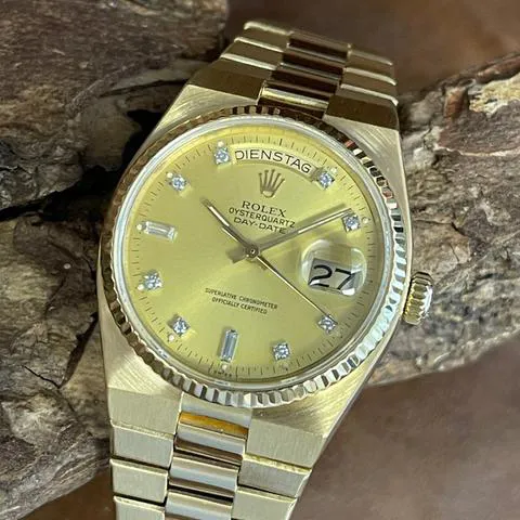 Rolex Day-Date Oysterquartz 19018 36mm Yellow gold Gold