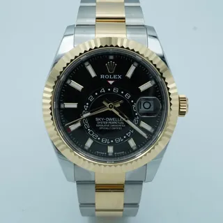 Rolex Sky-Dweller 326933-0002 Yellow gold Black