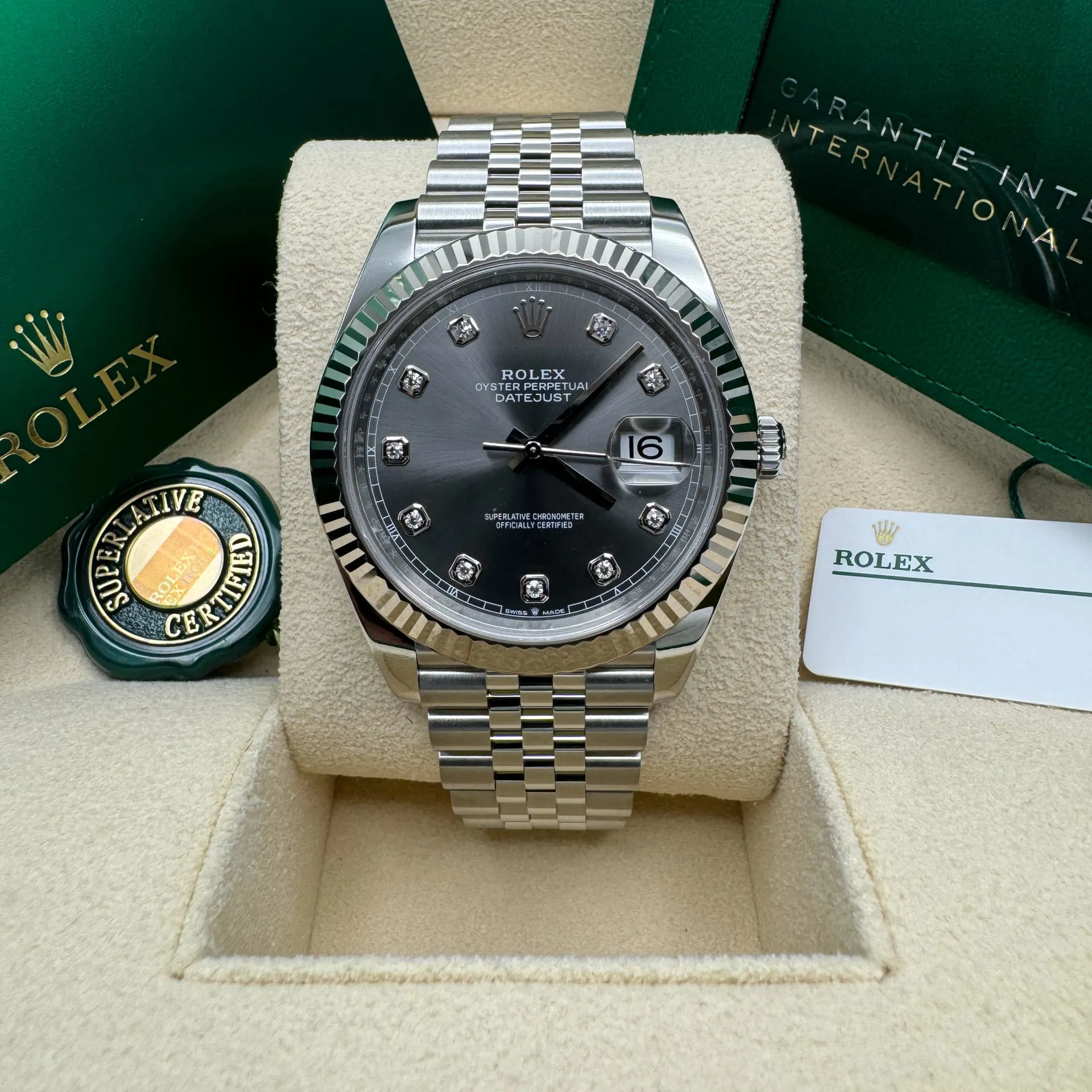 Rolex Datejust 41 126334-0006 41mm White gold and Oystersteel Gray