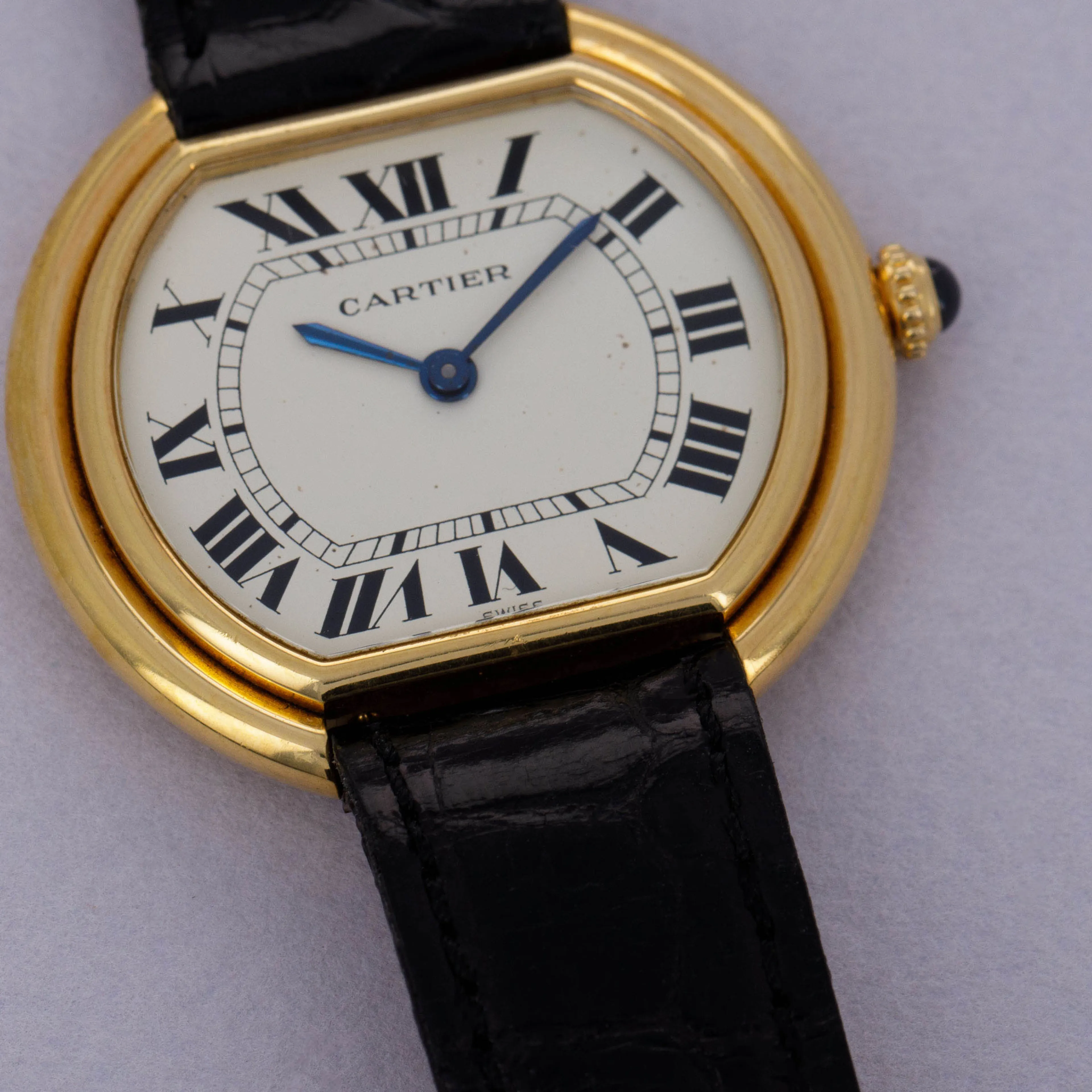 Cartier Gondole 78091 29mm 18k yellow gold Silver 1