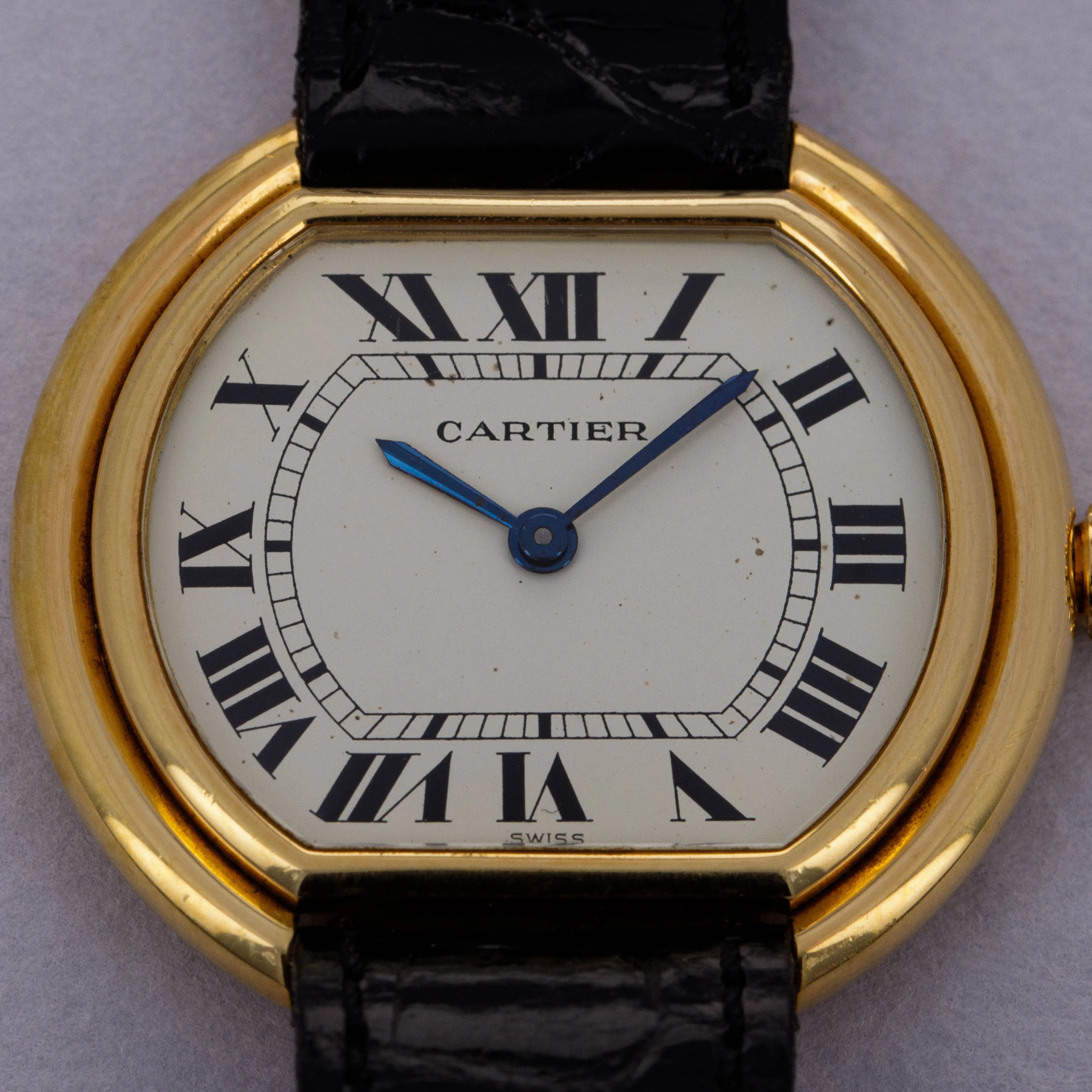 Cartier Gondole 78091 29mm 18k yellow gold Silver 11