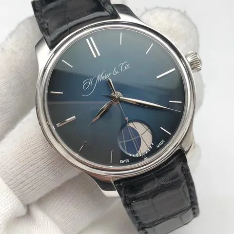 H. Moser & Cie. Endeavour 348.901-015 41mm Platinum Blue 1