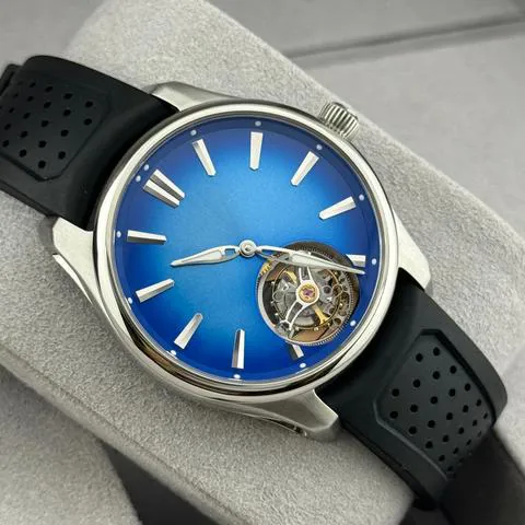 H. Moser & Cie. Pioneer 3804-1208 43mm Stainless steel Blue