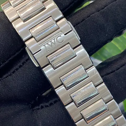 IWC Ingenieur Automatic IW328903 40mm Stainless steel Green 11