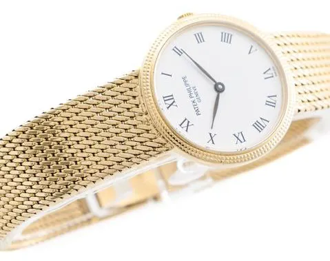 Patek Philippe Calatrava 4819 25mm Yellow gold White 2