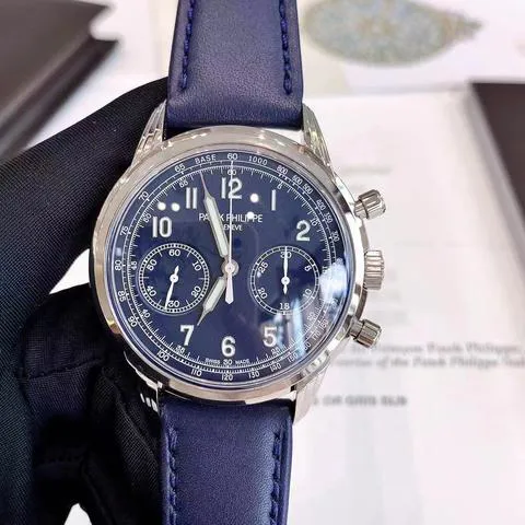 Patek Philippe Chronograph 5172G-001 41mm White gold Blue