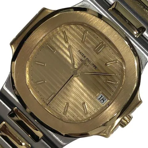 Patek Philippe Nautilus 3800/1 35mm Yellow gold Gold