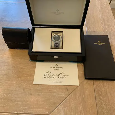 Patek Philippe Nautilus 5711/1A-001 40mm Stainless steel Blue 1