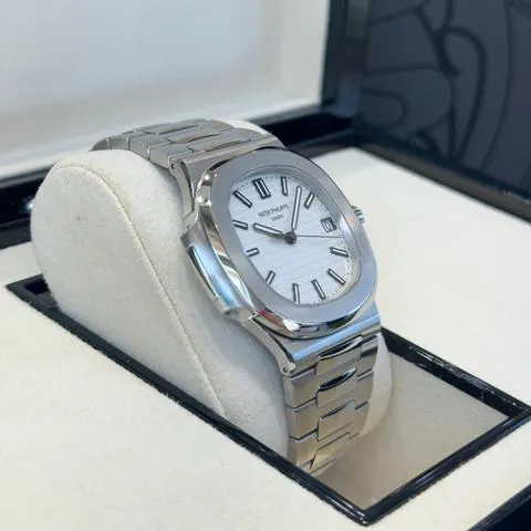 Patek Philippe Nautilus 5711/1A-011 40mm Stainless steel White 4