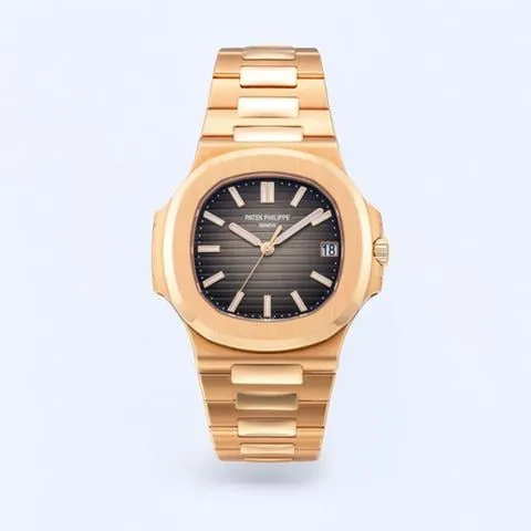 Patek Philippe Nautilus 5711/1R-001 40mm Rose gold Brown