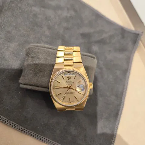 Rolex Day-Date Oysterquartz 19018 36mm Yellow gold Gold