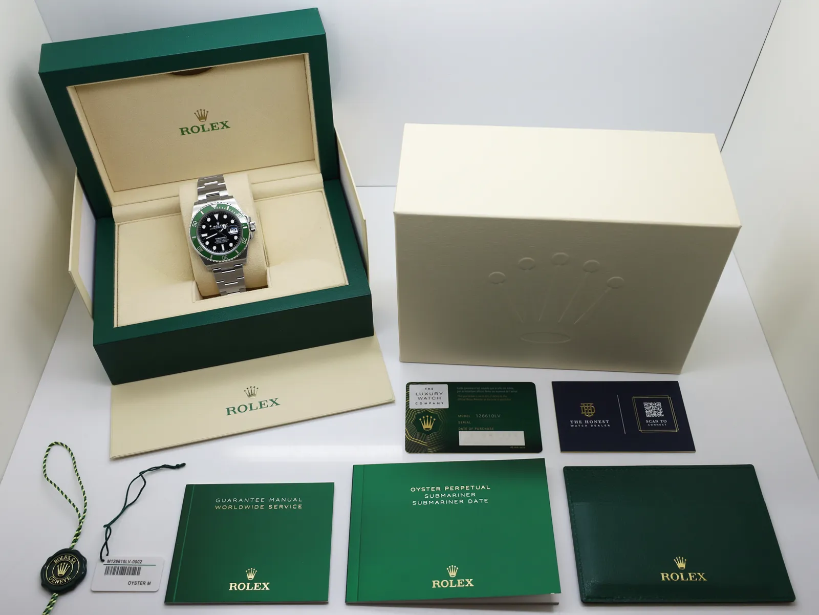 Rolex Submariner 126610LV 41mm Black 1