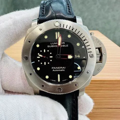 Panerai Submersible PAM 00305 47mm Titanium Black