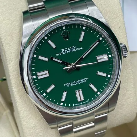 Rolex Oyster Perpetual 41 124300 41mm Stainless steel Green 2