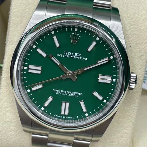 Rolex Oyster Perpetual 41 124300 41mm Stainless steel Green 4