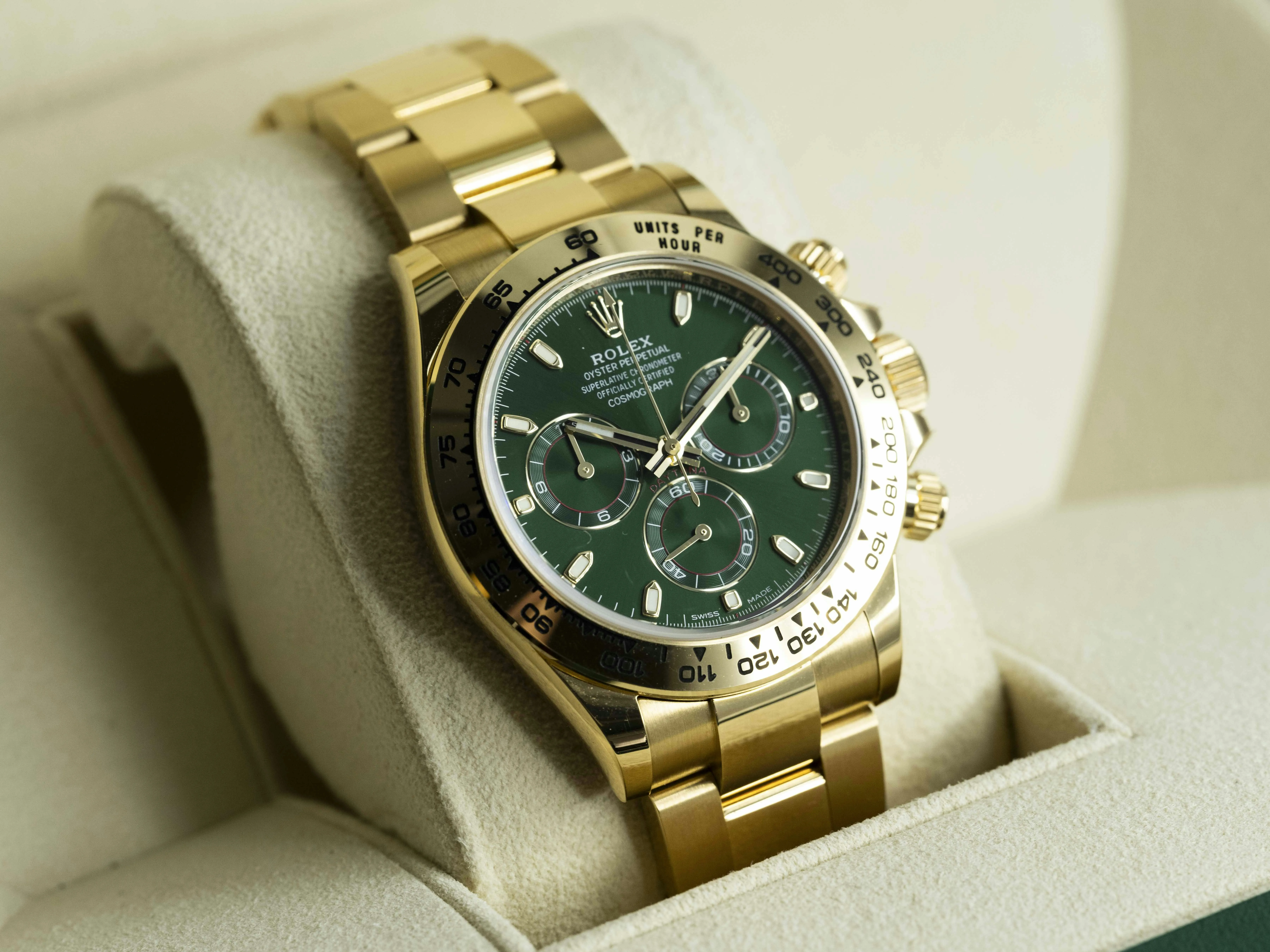 Rolex Daytona 116508 40mm Yellow gold Green 16