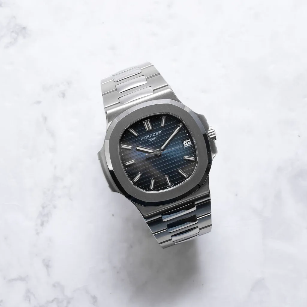 Patek Philippe Nautilus 5711/1A-010 40mm Stainless steel Blue 1