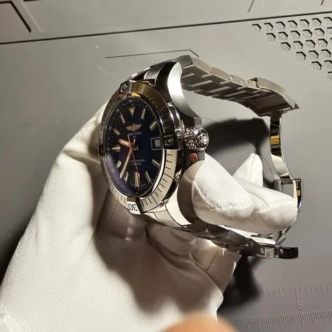 Breitling Avenger A17318101C1A1 43mm Blue 4