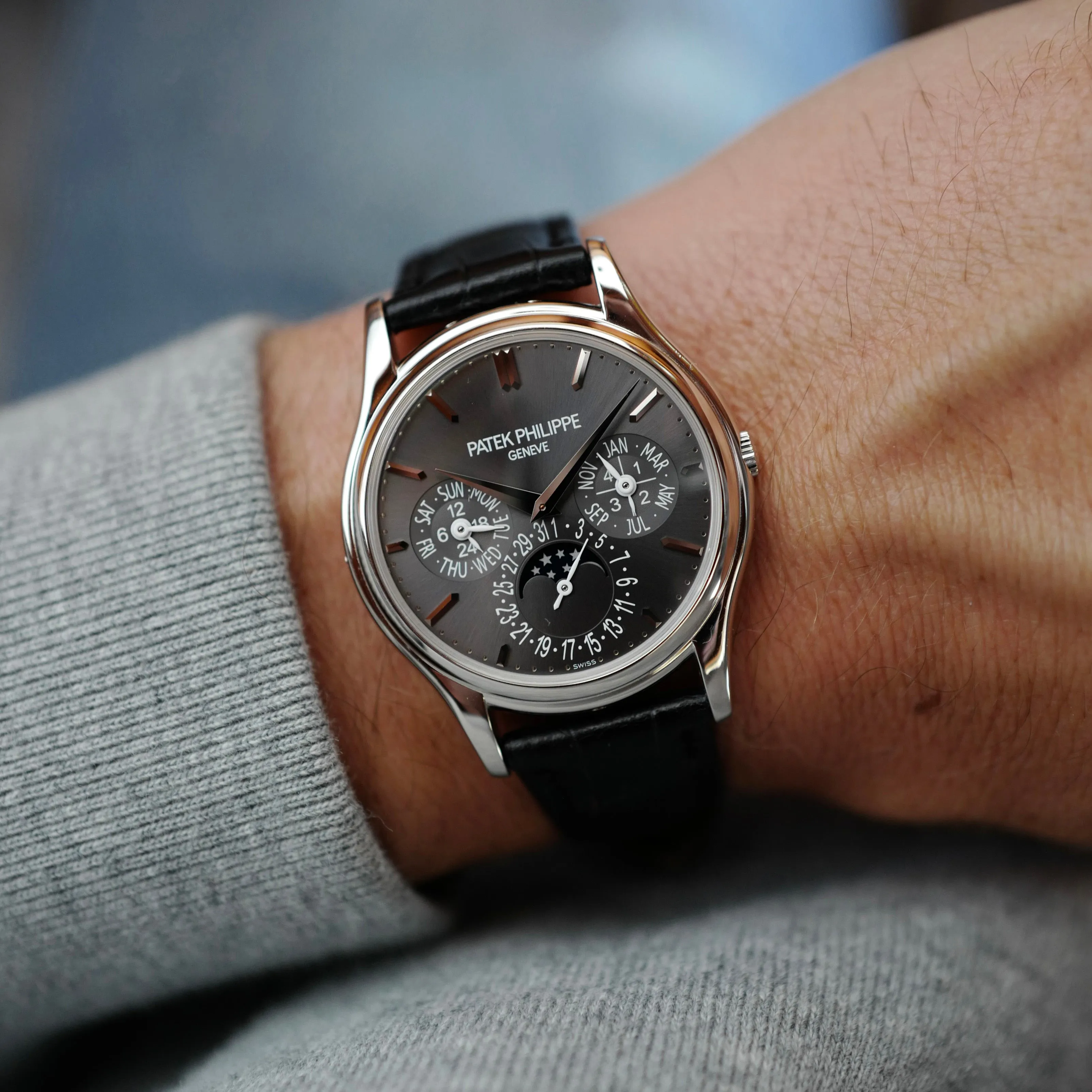 Patek Philippe Perpetual Calendar 5140P-017 36mm Platinum Gray